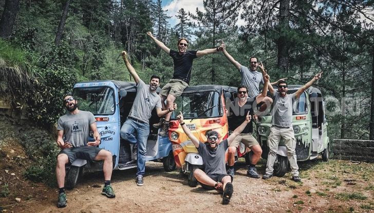 La corsa più pazza del mondo si fa sull’Himalaya con l’Apecar - Foto 3 di 8