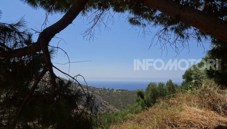 Viaggi in moto, Grecia: il giro del Peloponneso con una Suzuki V-Strom 1000 XT - Foto 31 di 43