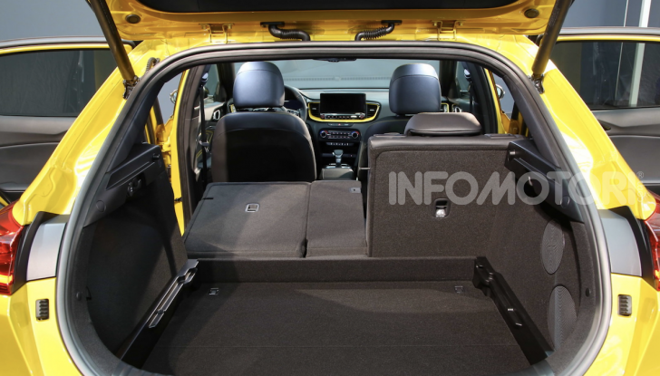 Kia XCeed, il nuovo crossover utility vehicle che fa concorrenza ai SUV - Foto 4 di 6