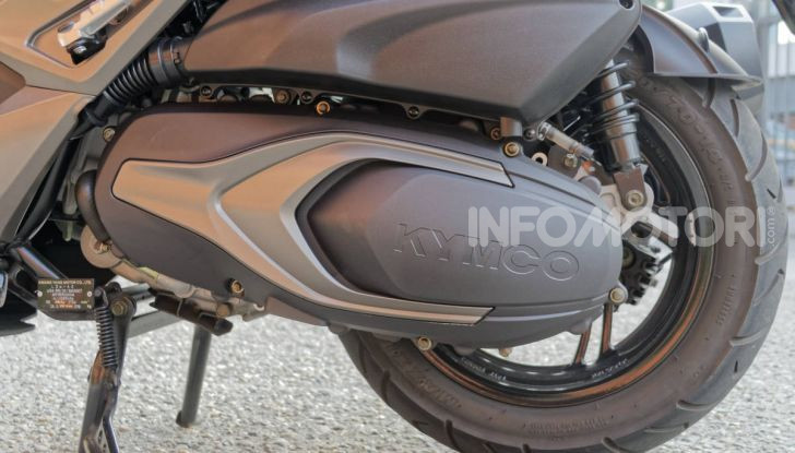 Prova Kymco Xciting 400i s: pochi difetti, tanta sostanza - Foto 17 di 51