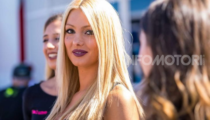 [GALLERY] Le ombrelline più belle del GP di Misano 2019 - Foto 22 di 81