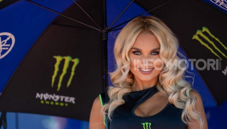 [GALLERY] Le ombrelline più belle del GP di Misano 2019 - Foto 34 di 81