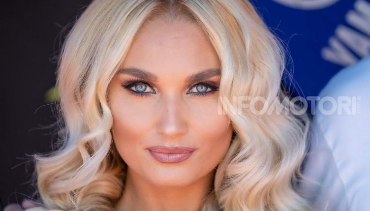 [GALLERY] Le ombrelline più belle del GP di Misano 2019 - Foto 40 di 81