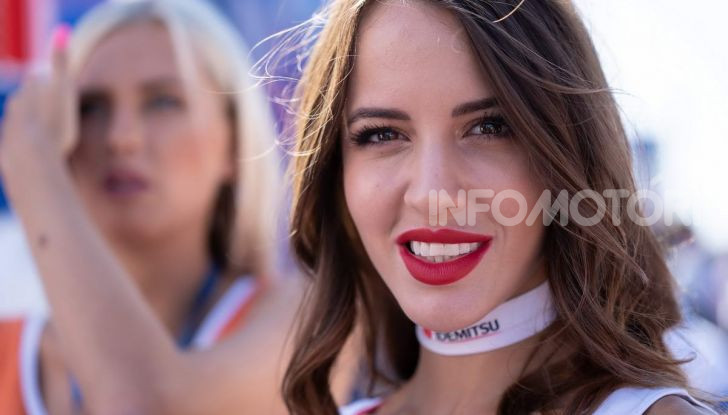 [GALLERY] Le ombrelline più belle del GP di Misano 2019 - Foto 43 di 81