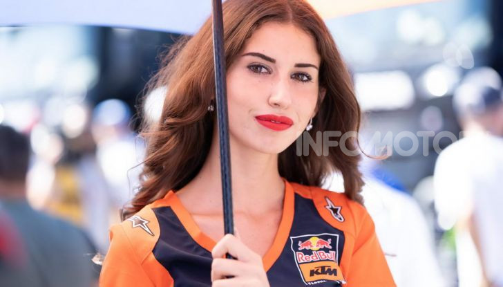 [GALLERY] Le ombrelline più belle del GP di Misano 2019 - Foto 53 di 81