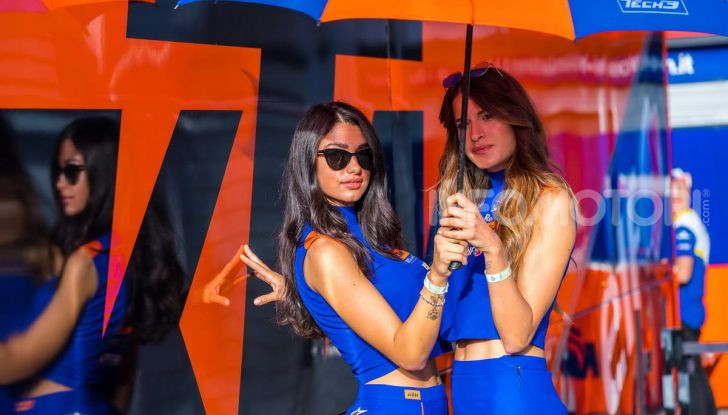 [GALLERY] Le ombrelline più belle del GP di Misano 2019 - Foto 58 di 81