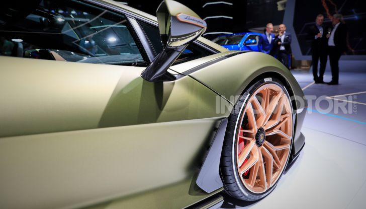 Lamborghini Sian: l’ibrida di Sant’Agata è un fulmine da 819CV - Foto 20 di 45