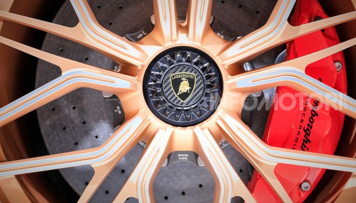 Lamborghini Sian: l’ibrida di Sant’Agata è un fulmine da 819CV - Foto 37 di 45