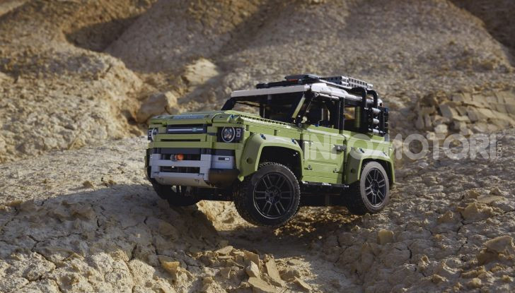 Land Rover Defender LEGO Technic in vendita dal 1 ottobre a 179€ - Foto 9 di 13