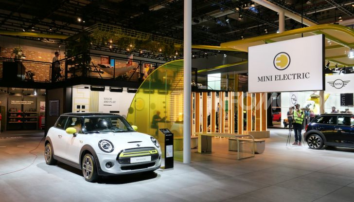 Mini elettrica: prezzi e caratteristiche della Mini Full Electric - Foto 8 di 14