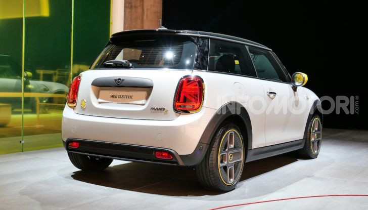 Mini elettrica: prezzi e caratteristiche della Mini Full Electric - Foto 7 di 14