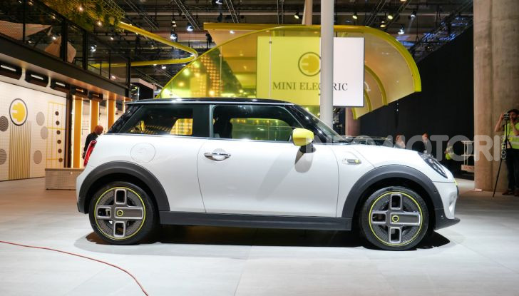 Mini elettrica: prezzi e caratteristiche della Mini Full Electric - Foto 11 di 14