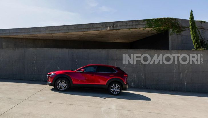 [VIDEO] Prova su strada Mazda CX-30: la giusta misura al crossover giapponese - Foto 38 di 43