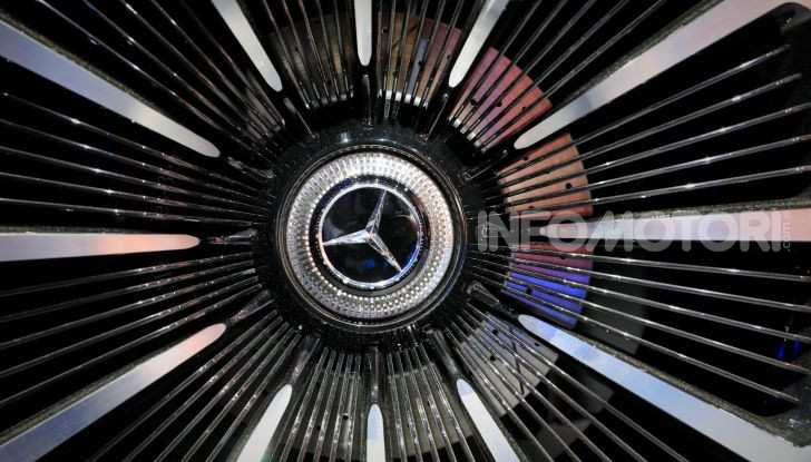 Mercedes-Benz Vision EQS: eleganza, tecnologia e prestazioni full electric - Foto 17 di 30