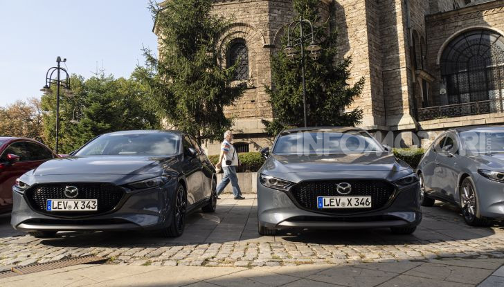 Nuova Mazda 3 Skyactiv-X prova su strada, motori e prezzi - Foto 8 di 8