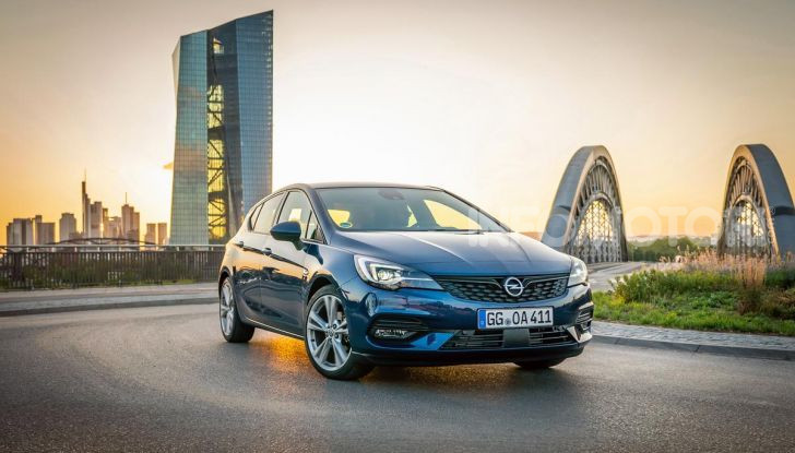 Le Sports Tourer di Opel tra le migliori Station Wagon del 2020 - Foto 7 di 26