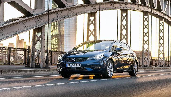 [VIDEO] Opel Astra 2019, prova su strada: nuovi motori, restyling e tecnologia - Foto 2 di 30