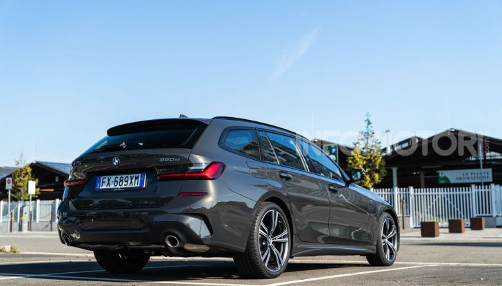 [VIDEO] Prova su strada nuova BMW Serie 3 Touring: La regina è tornata! - Foto 2 di 35