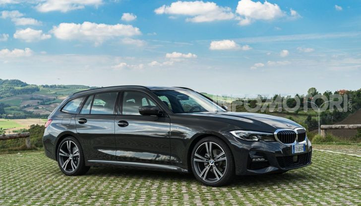 [VIDEO] Prova su strada nuova BMW Serie 3 Touring: La regina è tornata! - Foto 1 di 35