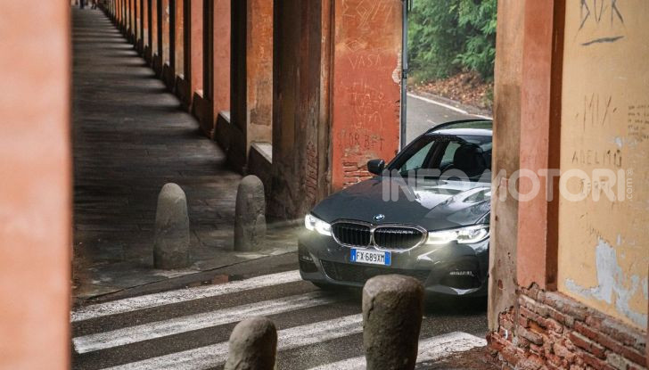 [VIDEO] Prova su strada nuova BMW Serie 3 Touring: La regina è tornata! - Foto 35 di 35