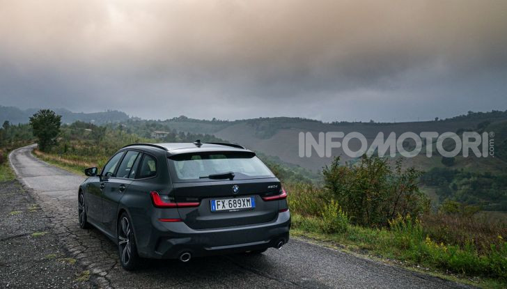 [VIDEO] Prova su strada nuova BMW Serie 3 Touring: La regina è tornata! - Foto 3 di 35