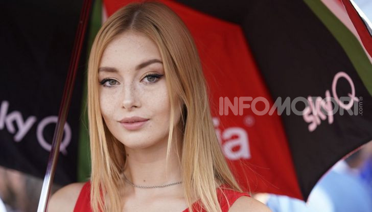 [GALLERY] Le ombrelline più belle del GP di Misano 2019 - Foto 11 di 81