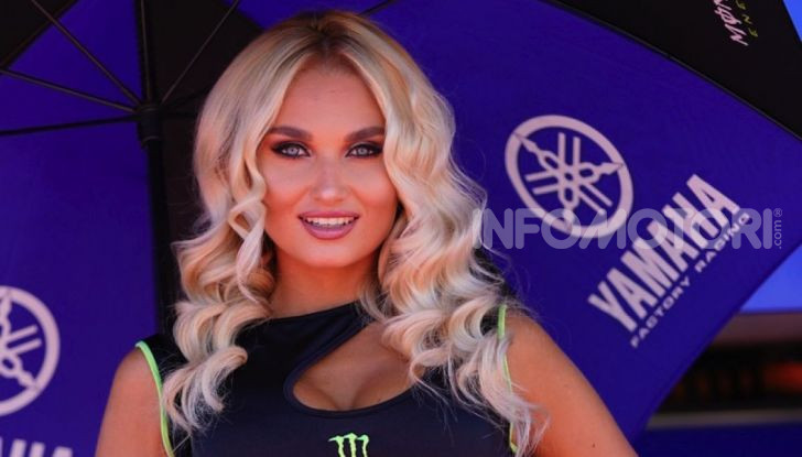 [GALLERY] Le ombrelline più belle del GP di Misano 2019 - Foto 3 di 81