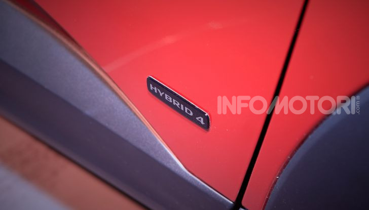 Opel Grandland X Plug-In Hybrid4: trazione integrale e poche emissioni - Foto 8 di 14