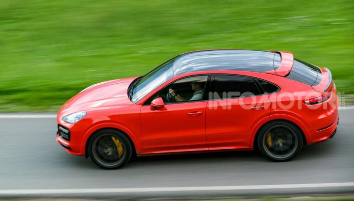 [VIDEO] Prova Porsche Cayenne Coupè 2019: il SUV sportivo ed elegante - Foto 4 di 25