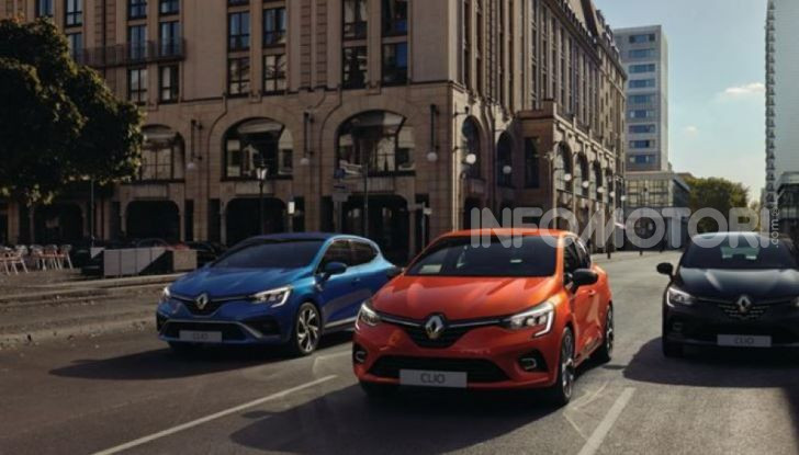 Renault Clio: il restyling 2023 al debutto in aprile, ecco le novità - Foto 18 di 20