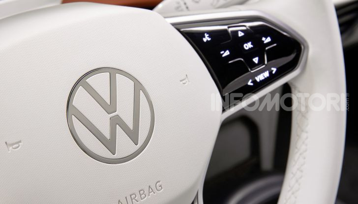 Volkswagen ID.3 R, la compatta elettrica dalle alte prestazioni - Foto 14 di 47