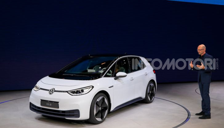 Volkswagen ID.3, la prima elettrica della famiglia ID VW - Foto 16 di 34