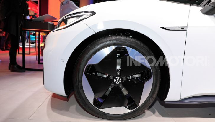 Volkswagen ID.3, la prima elettrica della famiglia ID VW - Foto 31 di 34