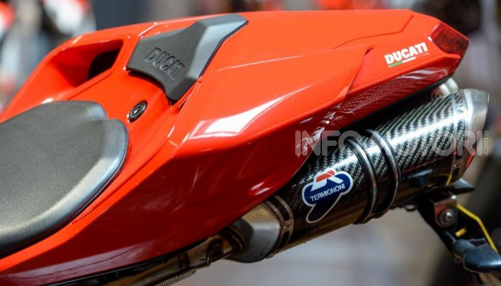 Scarico moto aftermarket: basta che sia omologato per essere in regola? - Foto 2 di 11