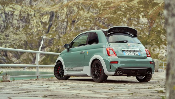 Nuova Abarth 695 70° Anniversario: prezzi da 34.600 euro - Foto 18 di 20