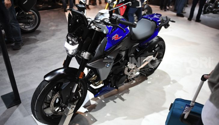 BMW F 900R 2020: la naked della Casa dell’elica dinamica e adatta a tutti - Foto 7 di 39