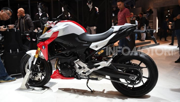 BMW F 900R 2020: la naked della Casa dell’elica dinamica e adatta a tutti - Foto 3 di 39