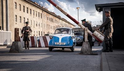 BMW Isetta, l’auto che salvò 9 persone durante la Guerra Fredda