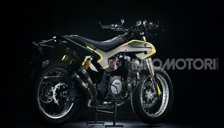 Vista posteriore della Yamaha XJR 1300 Mya di Valentino Rossi