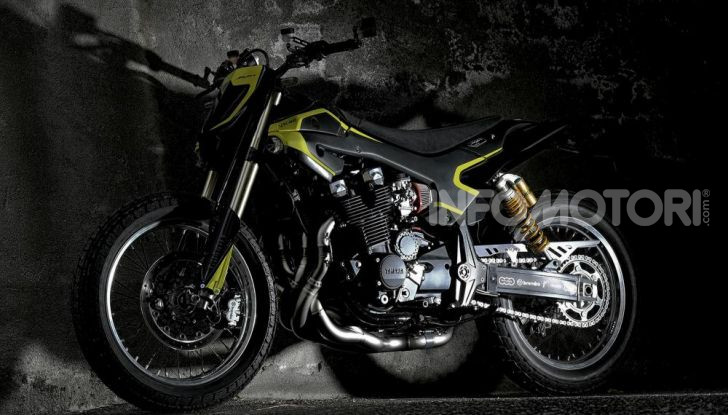 Vista laterale della Yamaha XJR 1300 Mya di Valentino Rossi