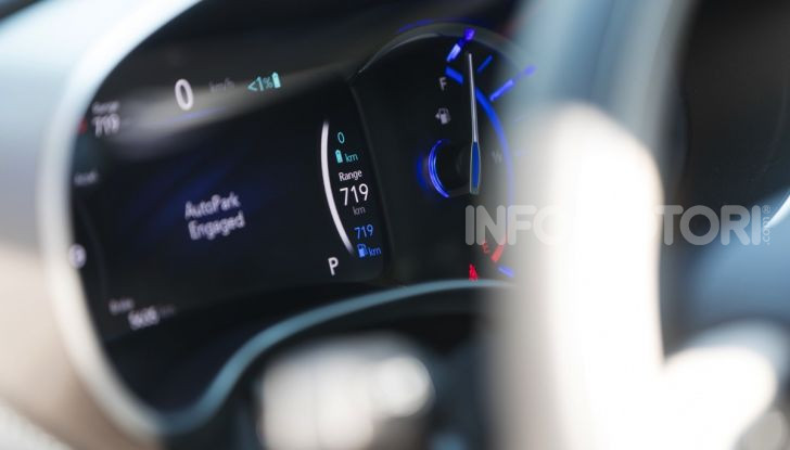 Chrysler Pacifica: confermato l’arrivo della versione 100% elettrica - Foto 22 di 29