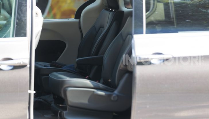 Chrysler Pacifica: confermato l’arrivo della versione 100% elettrica - Foto 29 di 29