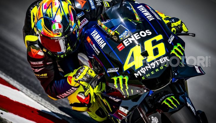 Valentino Rossi in sella alla Yamaha YZR-M1 2019