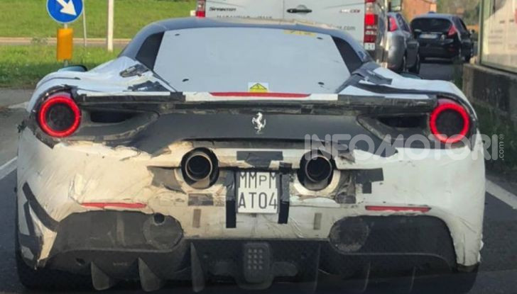 La Ferrari 488 Hybrid 2019 debutta a Maranello: 1.000CV di potenza ibrida - Foto 1 di 5