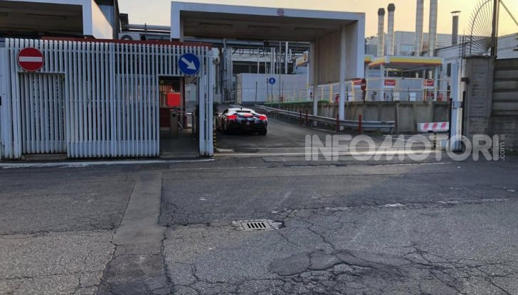 La Ferrari 488 Hybrid 2019 debutta a Maranello: 1.000CV di potenza ibrida - Foto 4 di 5