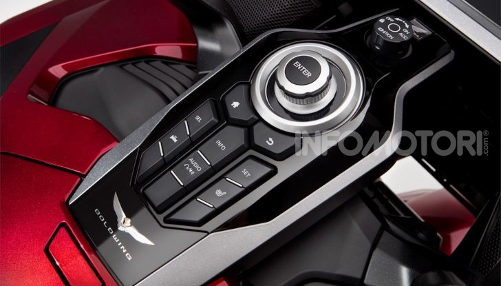 Honda GL1800 Gold Wing 2020: la madre delle Luxury Tourer è tornata - Foto 13 di 18