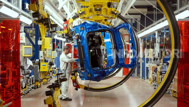 Coronavirus: Fca chiude fabbriche Cassino, Melfi e Pomigliano - Foto 19 di 20