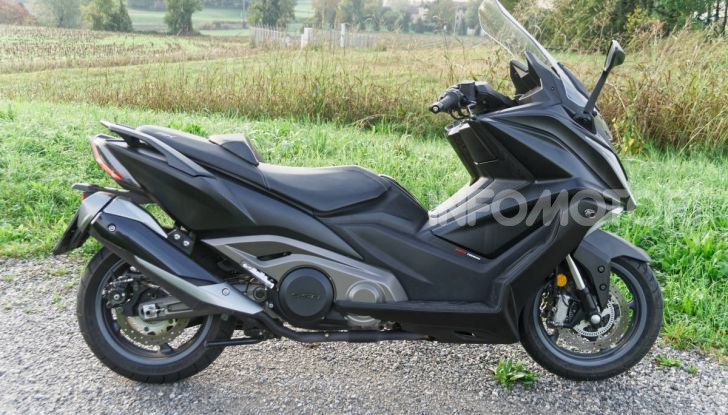 Prova Kymco AK550, l’unico vero “anti TMAX” - Foto 19 di 54