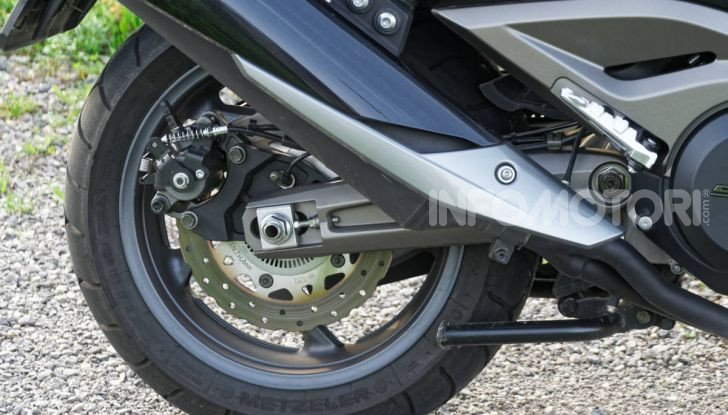 Prova Kymco AK550, l’unico vero “anti TMAX” - Foto 20 di 54