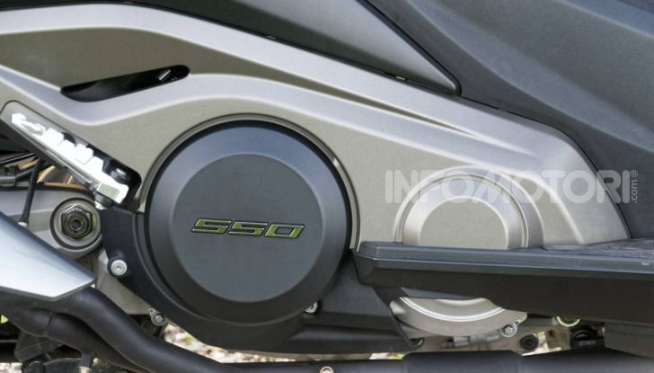 Prova Kymco AK550, l’unico vero “anti TMAX” - Foto 21 di 54